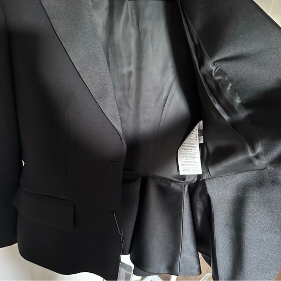 NEW Alexander McQueen Black Peplum Duchess Blazer - Picture 4 of 10
